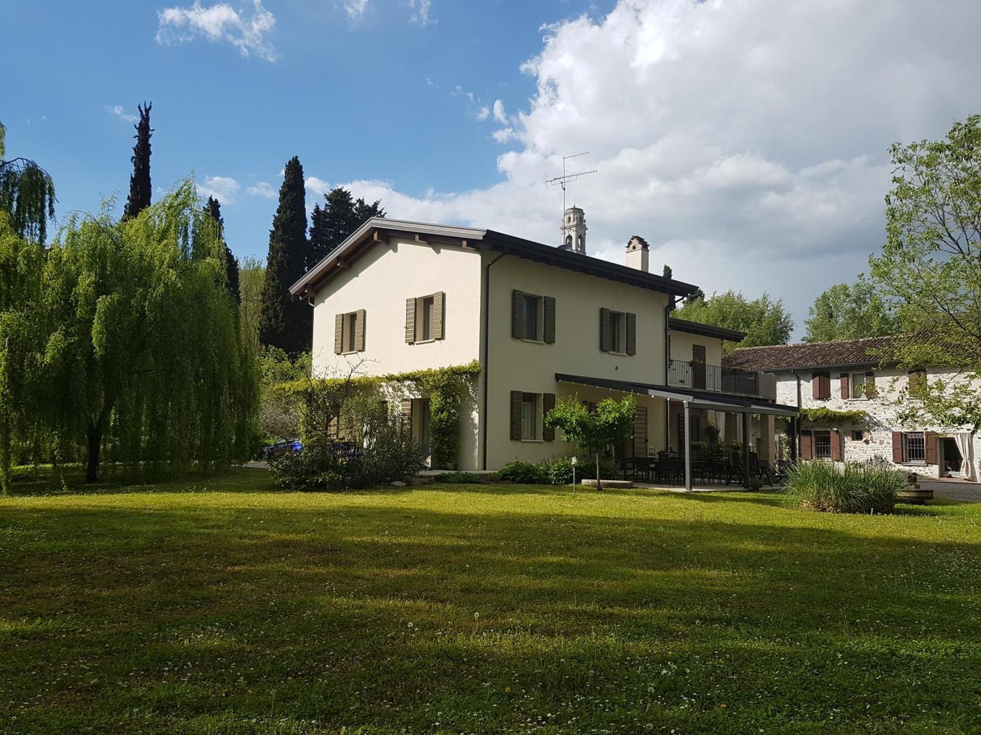 L'Isolo B&B E Case Vacanza Monzambano Exterior photo