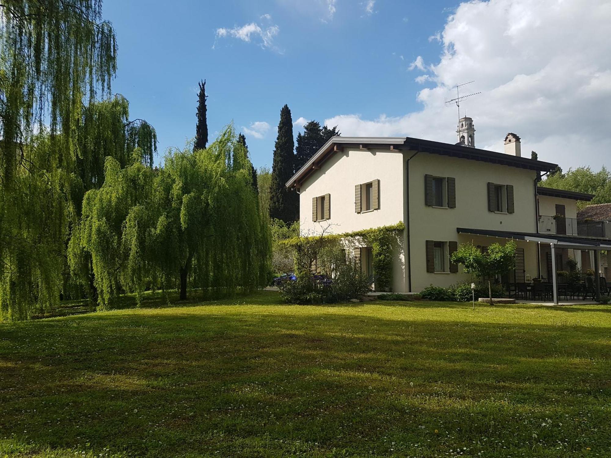 L'Isolo B&B E Case Vacanza Monzambano Exterior photo